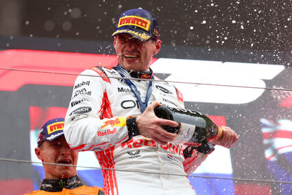 Verstappen conquista Suzuka y resucita en el campeonato: "Ha sido uno de sus mejores fines de semana"