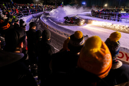 Vídeo: Arranque bajo la noche del Rallye de Suecia 2025