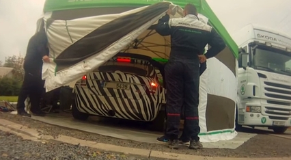 Vídeo: El Skoda Fabia R5 sigue de test