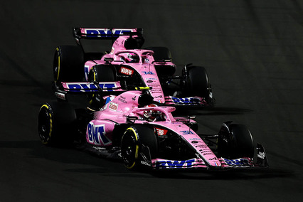Vídeo: Tensa batalla entre Fernando Alonso y Esteban Ocon en la carrera de Jeddah