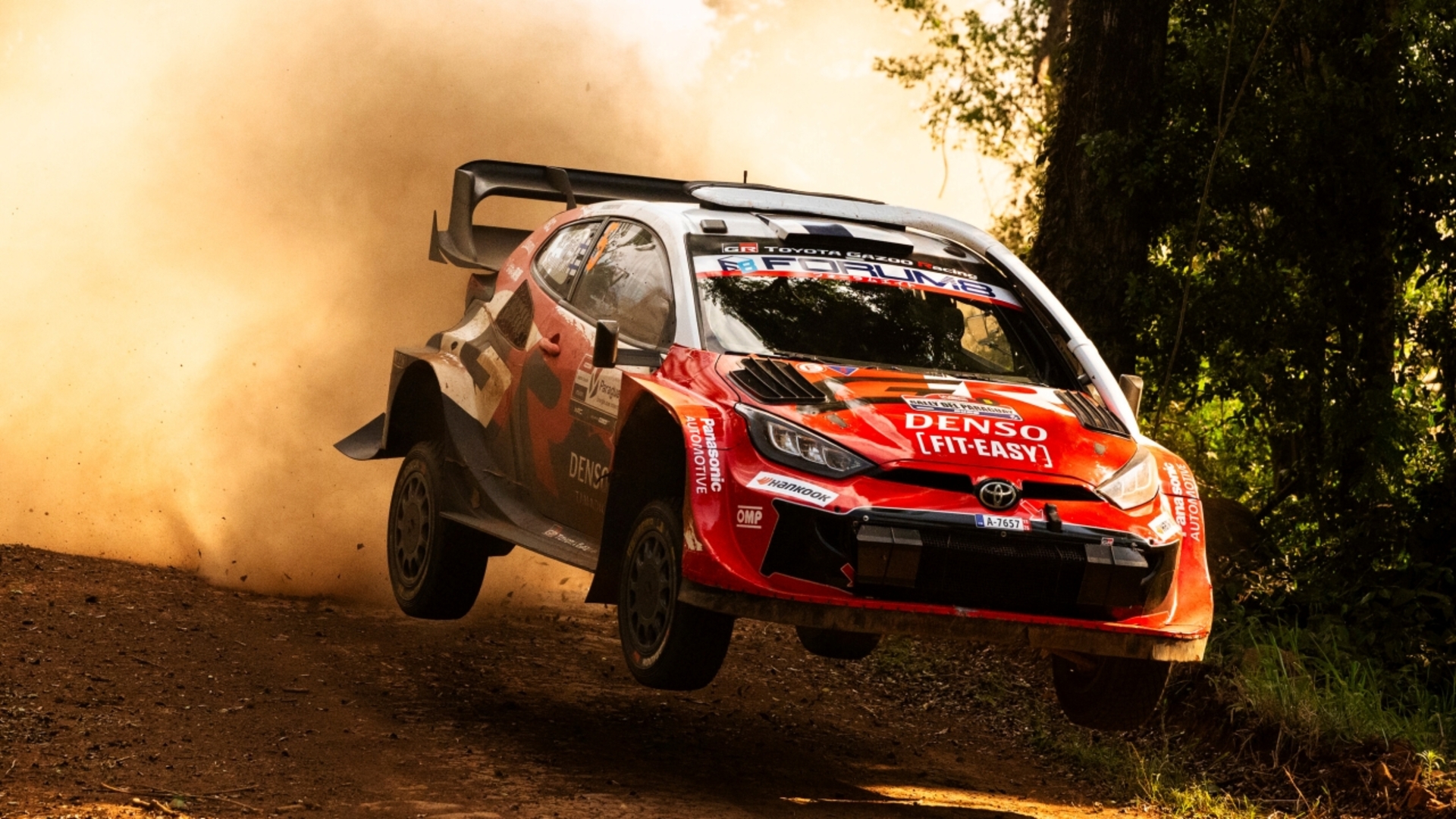 3 de 3: Pajari gana el Rally del Paraguay y hace temblar a Evans en la lucha por el título